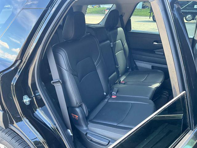 new 2025 Nissan Pathfinder car, priced at $46,935