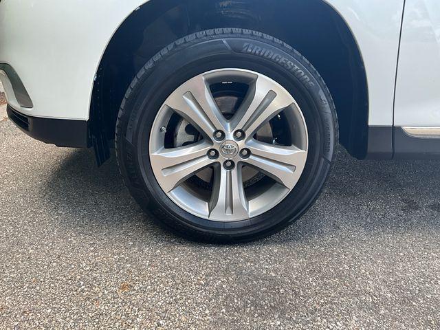 used 2013 Toyota Highlander car, priced at $12,999