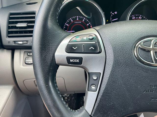 used 2013 Toyota Highlander car, priced at $12,999