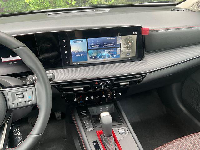new 2025 Nissan Kicks car, priced at $30,220