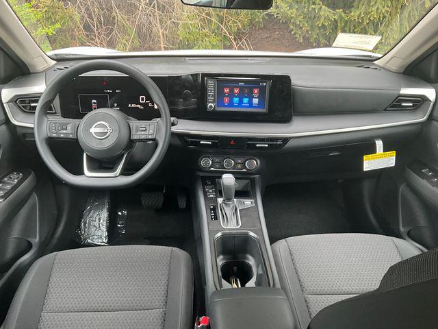 new 2025 Nissan Kicks car, priced at $24,676