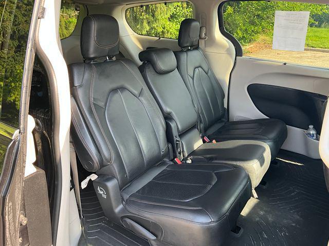 used 2018 Chrysler Pacifica car