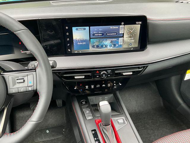 new 2025 Nissan Kicks car, priced at $31,058