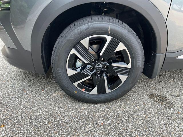 new 2025 Nissan Kicks car, priced at $28,048