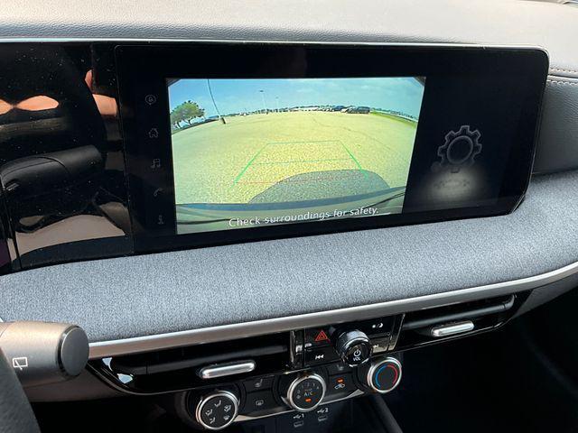 new 2025 Nissan Kicks car, priced at $28,048