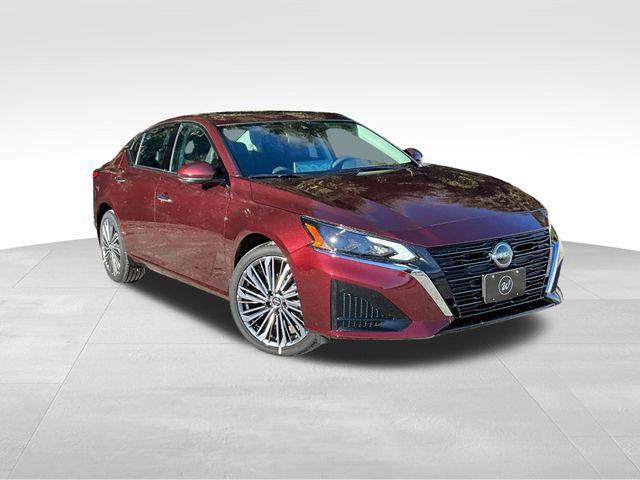 new 2025 Nissan Altima car, priced at $37,270