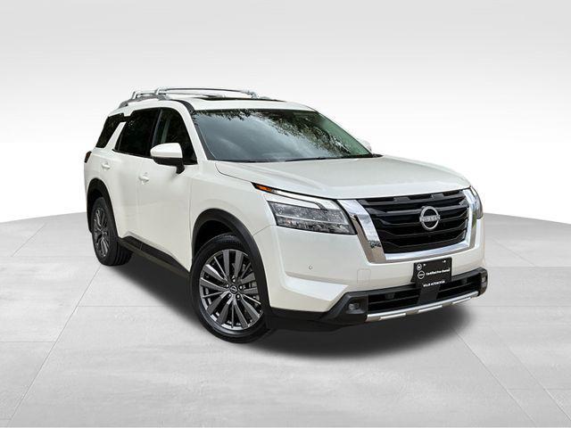 used 2022 Nissan Pathfinder car, priced at $35,999