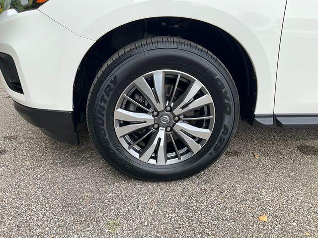 used 2019 Nissan Pathfinder car, priced at $16,668