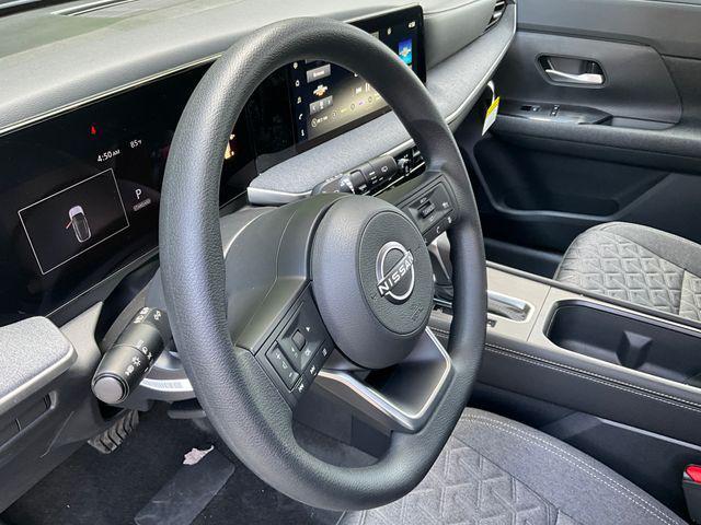 new 2025 Nissan Kicks car, priced at $26,300