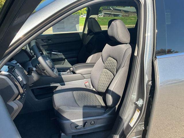 new 2025 Nissan Pathfinder car, priced at $42,879