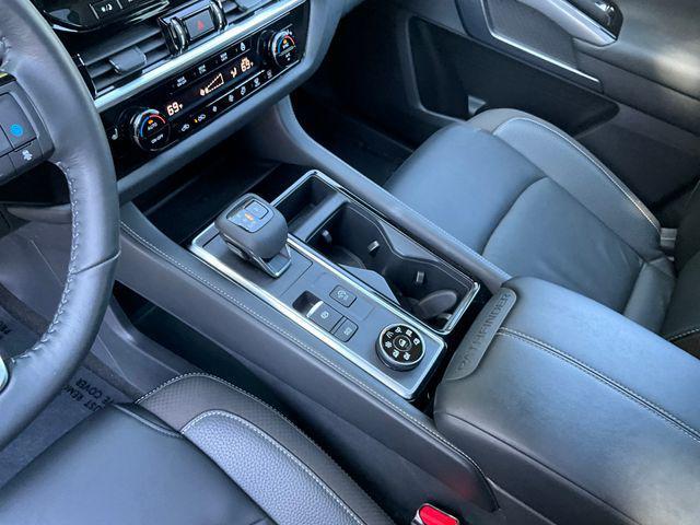 used 2022 Nissan Pathfinder car, priced at $35,999