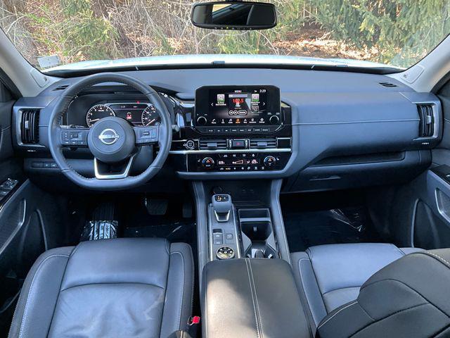 used 2022 Nissan Pathfinder car, priced at $35,999