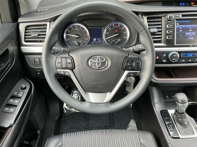 used 2016 Toyota Highlander car, priced at $22,499