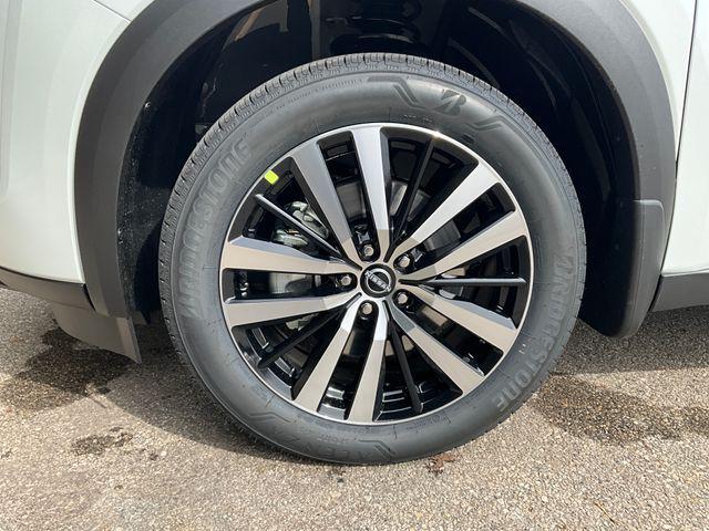 new 2025 Nissan Pathfinder car, priced at $55,733