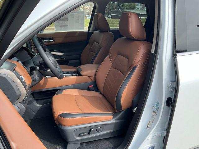 new 2025 Nissan Pathfinder car, priced at $55,733