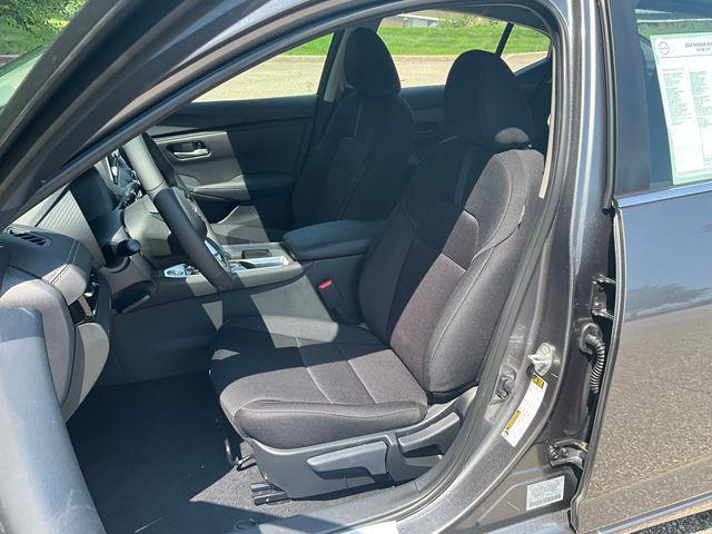 new 2025 Nissan Sentra car, priced at $23,912