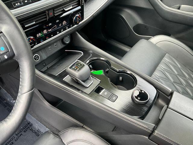 used 2022 Nissan Rogue car, priced at $30,999