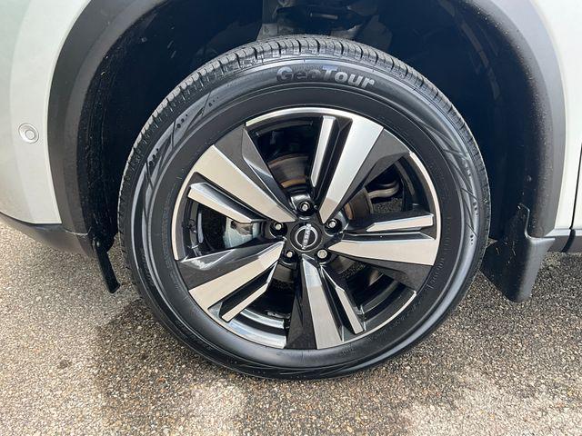 used 2022 Nissan Rogue car, priced at $30,999