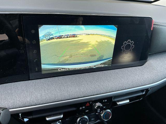 new 2025 Nissan Kicks car, priced at $26,555