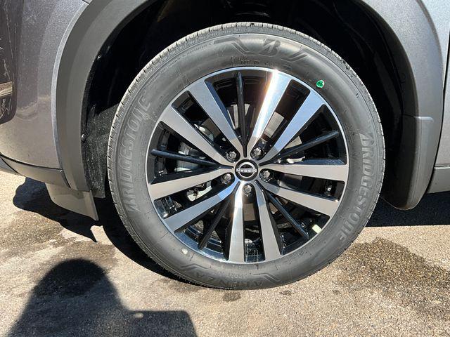 new 2025 Nissan Pathfinder car, priced at $53,830