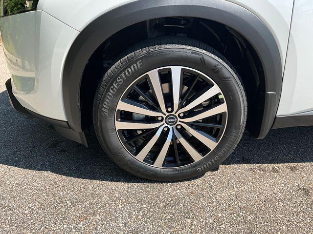 new 2025 Nissan Pathfinder car, priced at $54,960