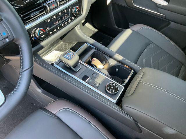 new 2025 Nissan Pathfinder car, priced at $54,960