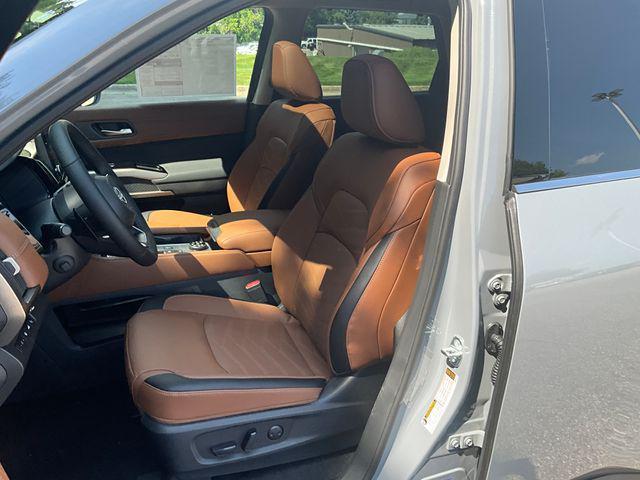 new 2025 Nissan Pathfinder car, priced at $54,328