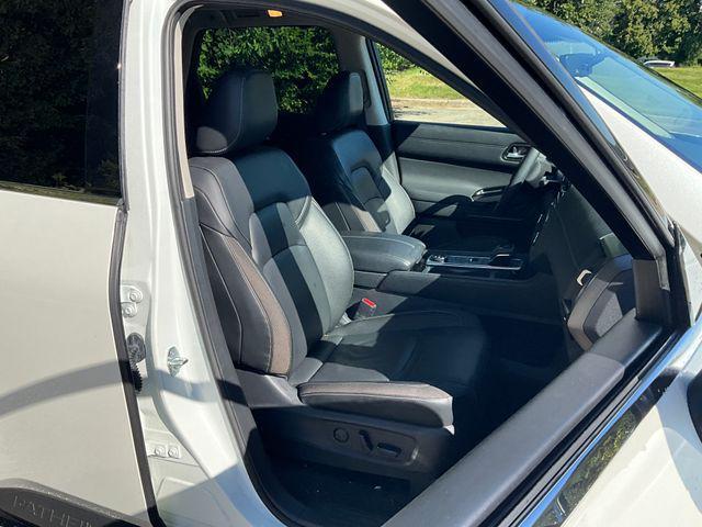 used 2023 Nissan Pathfinder car