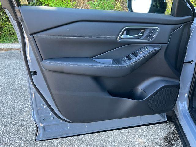 new 2025 Nissan Rogue car, priced at $43,189