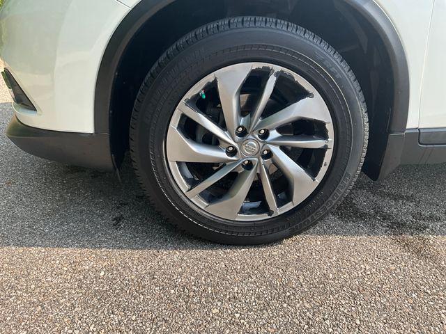 used 2015 Nissan Rogue car, priced at $14,999