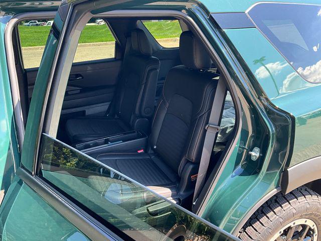 new 2025 Nissan Pathfinder car, priced at $46,505