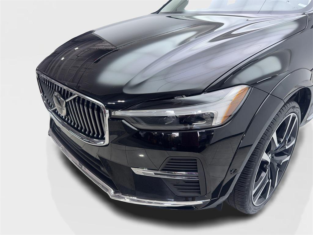used 2022 Volvo XC60 car, priced at $27,780