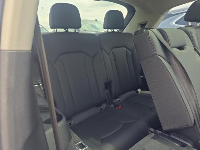 used 2024 Audi Q7 car