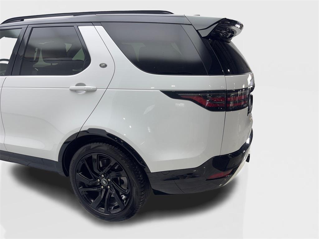 used 2022 Land Rover Discovery car, priced at $32,980