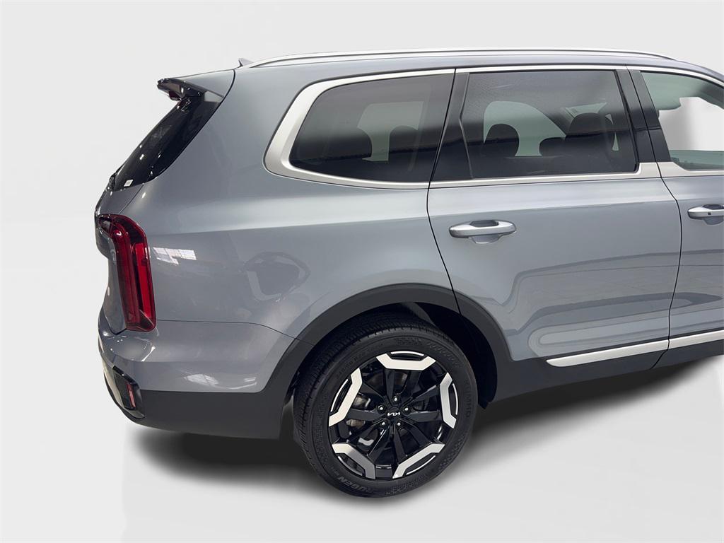 used 2025 Kia Telluride car, priced at $37,390