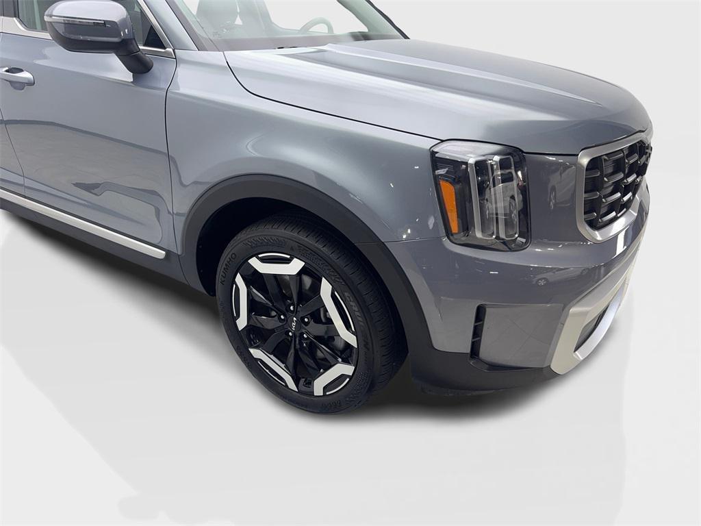 used 2025 Kia Telluride car, priced at $37,390