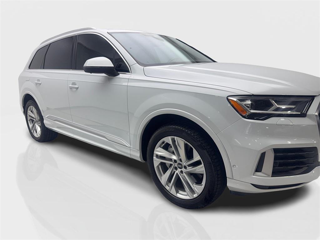 used 2022 Audi Q7 car, priced at $32,980