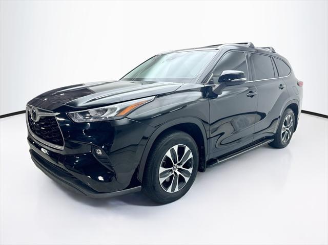 used 2020 Toyota Highlander car, priced at $29,780