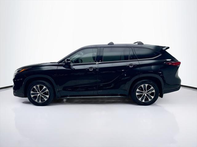 used 2020 Toyota Highlander car, priced at $29,780