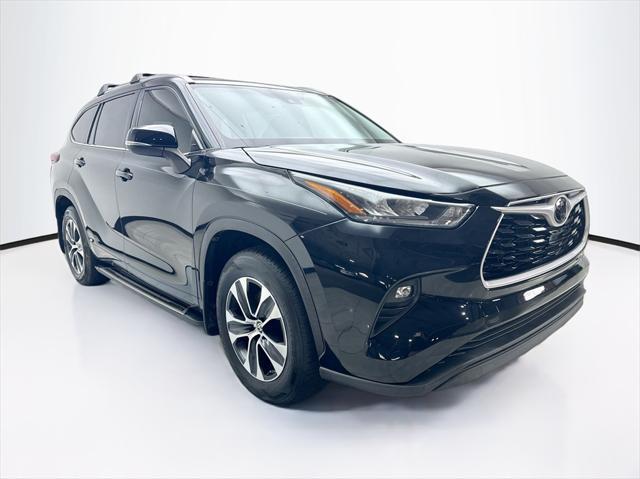 used 2020 Toyota Highlander car, priced at $29,780