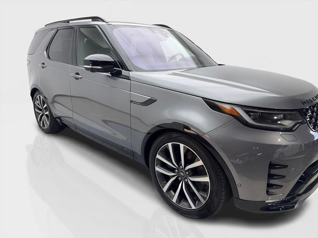 used 2022 Land Rover Discovery car, priced at $38,980