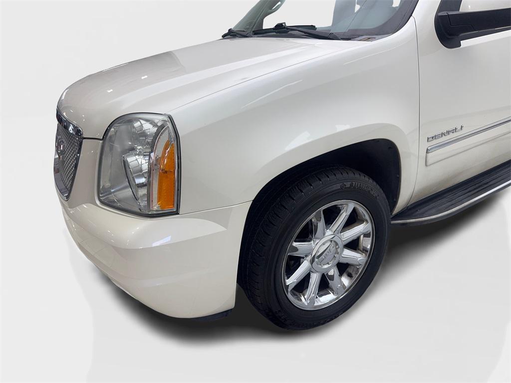 used 2014 GMC Yukon car, priced at $11,480