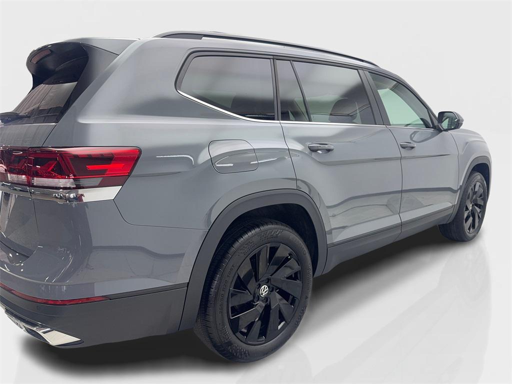 used 2025 Volkswagen Atlas car, priced at $37,490