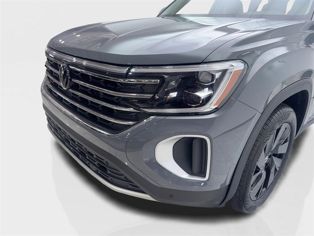 used 2025 Volkswagen Atlas car, priced at $37,490