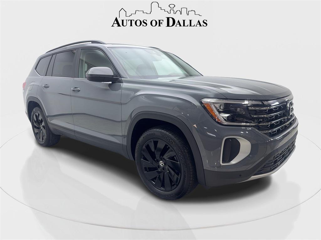 used 2025 Volkswagen Atlas car, priced at $37,490