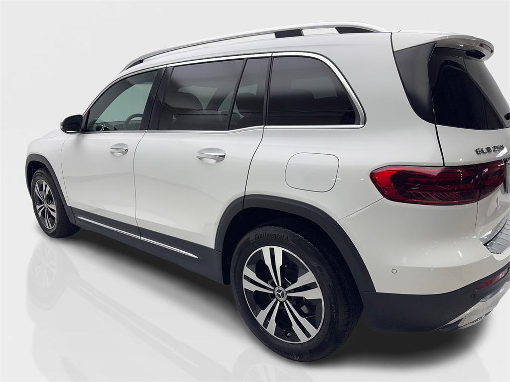 used 2024 Mercedes-Benz GLB 250 car, priced at $32,490