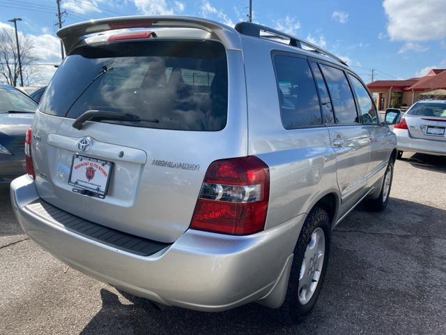 used 2006 Toyota Highlander car, priced at $7,899