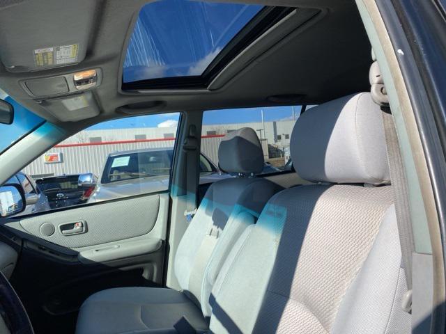 used 2007 Toyota Highlander car, priced at $7,999