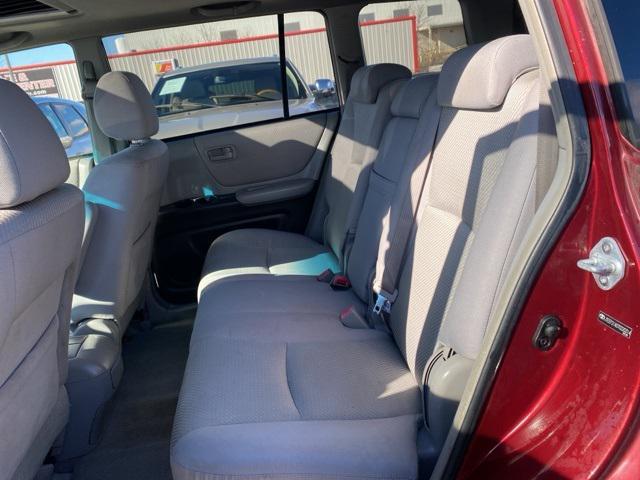 used 2007 Toyota Highlander car, priced at $7,999