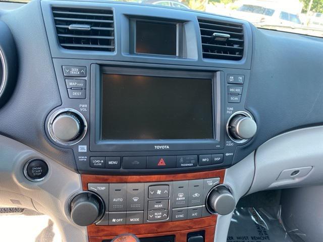 used 2008 Toyota Highlander car, priced at $10,499